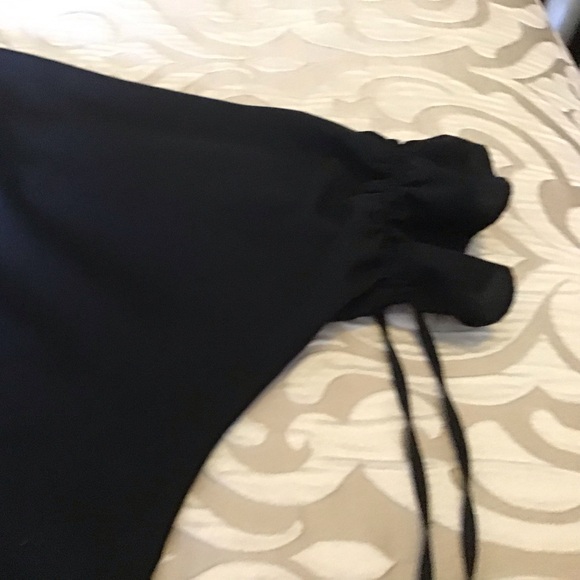 GIBSON LATIMER blouse, size XL, Collard, slip-over, sleeves are ruffed with ties - Picture 9 of 9